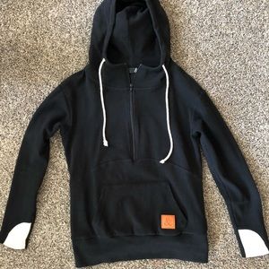 Ampersand Mindy Mae black half zip